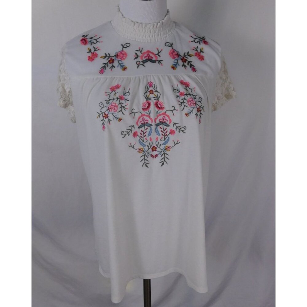 Time and Tru Embroidered Blouse M White Boho Cottagecore Lace